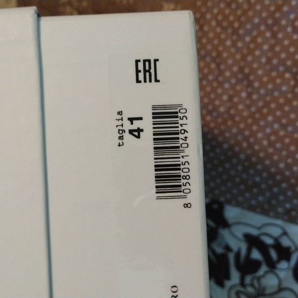 ❗ SOLD ❗ 🥰💯 Auth Moschino Heels - Picture 10 of 14